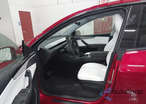 2026 Tesla Model Y Long Range Launch Series/Premium All-Wheel Drive from USA, damaged, VIN 7SAYGDEE1TF361353